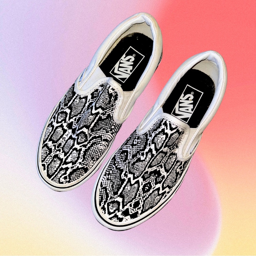 Snake print Vans women’s size 6